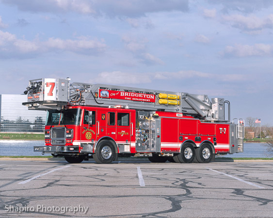 Seagrave Apollo II platform aerial Bridgeton NJ Fire Department Larry Shapiro photography shapirophotography.net